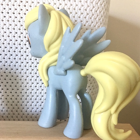 ♦️(SOLD)♦️ MLP Rainbow Dash & Derpy Figures - Picture 6 of 6